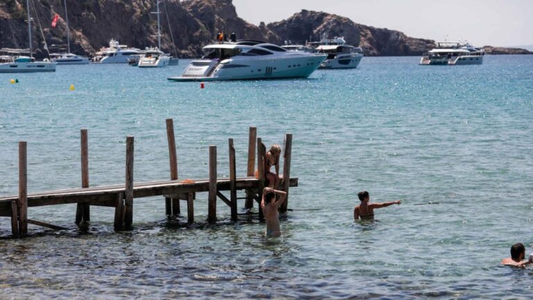 beach jondal ibiza